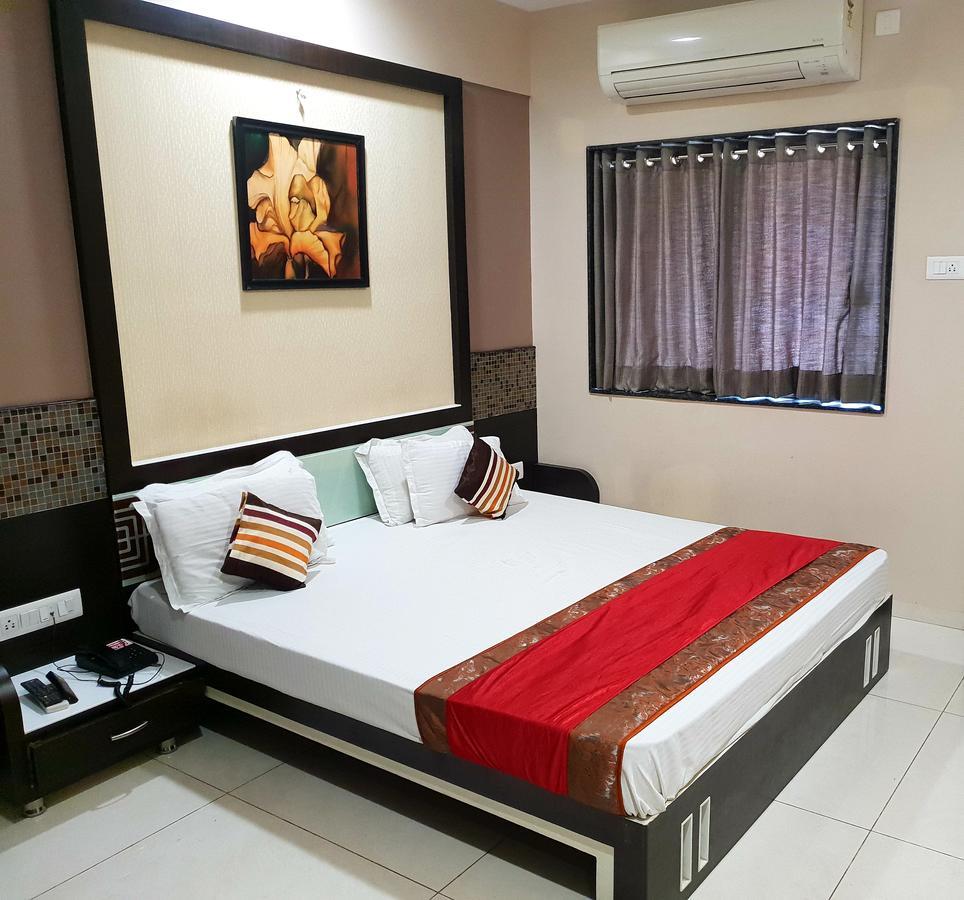 Hotel Oberoi Ahmednagar Exterior photo